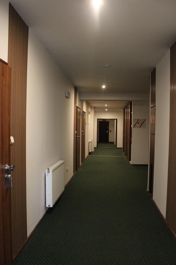 Hotel Pod Jeleniem Tuchola Buitenkant foto